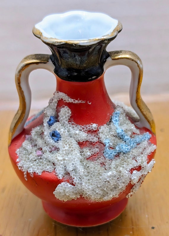 Vintage - Coraline Dragon Pot / Vase - Marked Japan - Measures 3.5" Tall