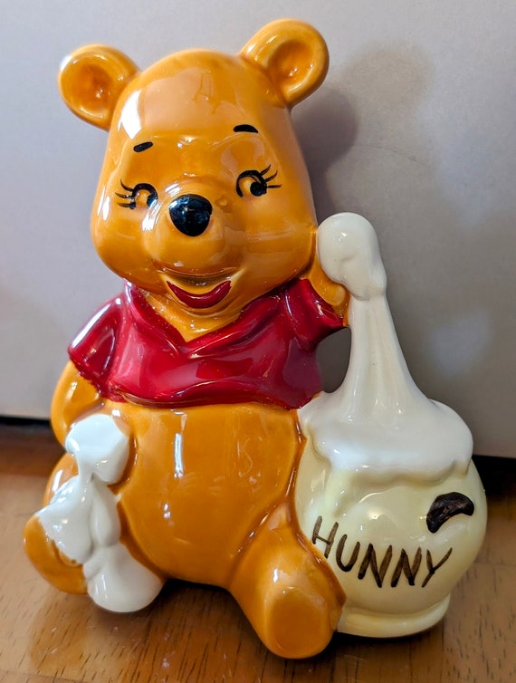 Vintage - Disney - Winnie the Pooh - Ceramic Figure - Measures 4.5" Tall Japan
