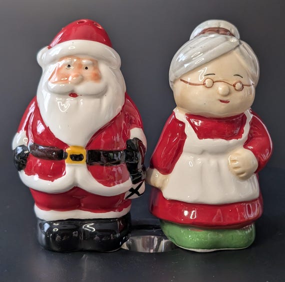 Cute Salt Shaker Set - Christmas Pepper Shakers - Santa and Mrs. Claus - 3.5'' Tall