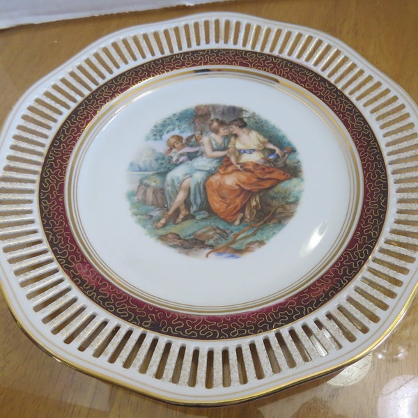 Assiette BAVARIA  / porcelaine - Femmes et dorure / W.Germany