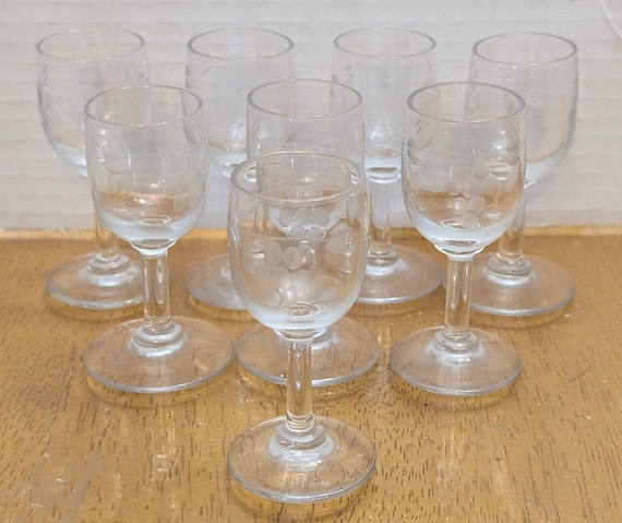 Vintage Set of 8 Small Glasses / Fine Crystal Cups with Flowers - 3" Tall