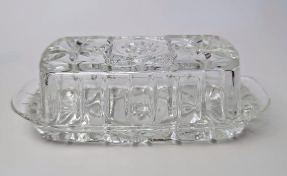 Vintage - Prescut Glass - Anchor Hocking - Glass - Measures 7.5''long x 3'' Tall