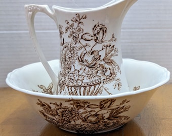 Vintage - Pot de Chambre - Floral Bounty - Alfred Meakin - Staffordshire - England - 6.5"tall