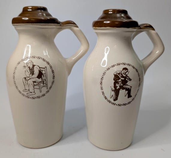 Vintage - Salt & Pepper Shakers / Salt and Pepper Jug - Beauce Ceramic - Pottery - Made in Quebec, Canada