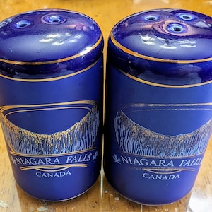 Salt & Pepper Shakers Set - Niagara Falls