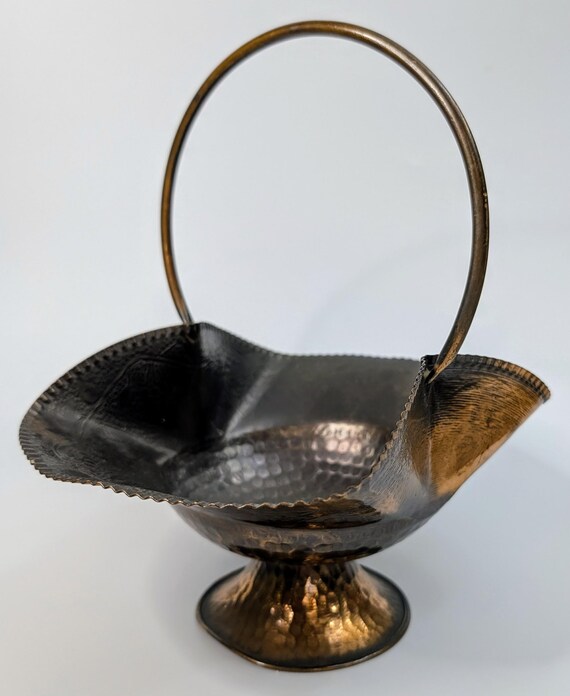 Vintage - Hammered Copper Decorative Basket w handle - measures 10''h x 9''long x 6''wide