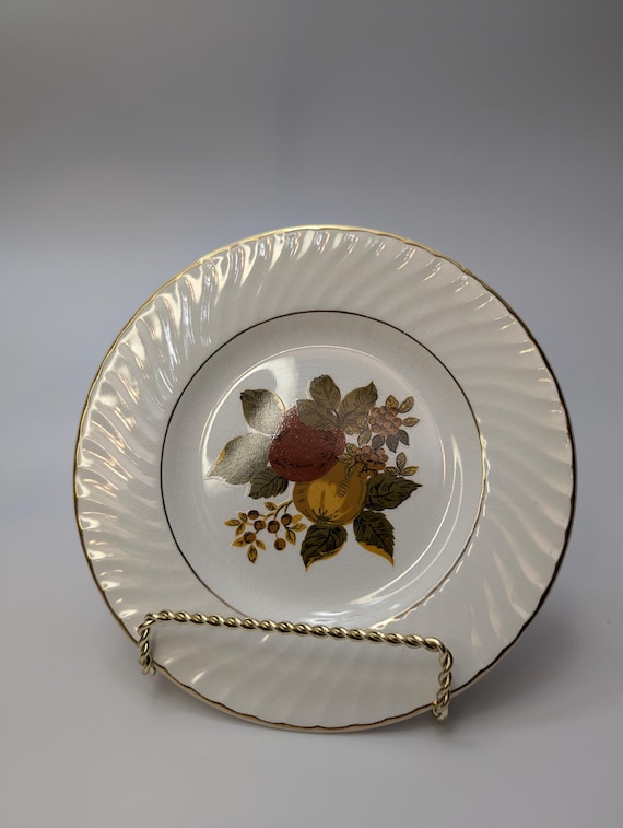 Vintage - Replacement parts - Bread Plate / dish - British Harvest - Enoch Wedgwood - Tunstall - England - saucer 5''diam