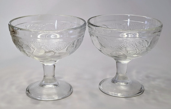 Vintage - Pair of 2 Dessert Cups - Luminarc France - 5'' Diameter and 5'' Tall