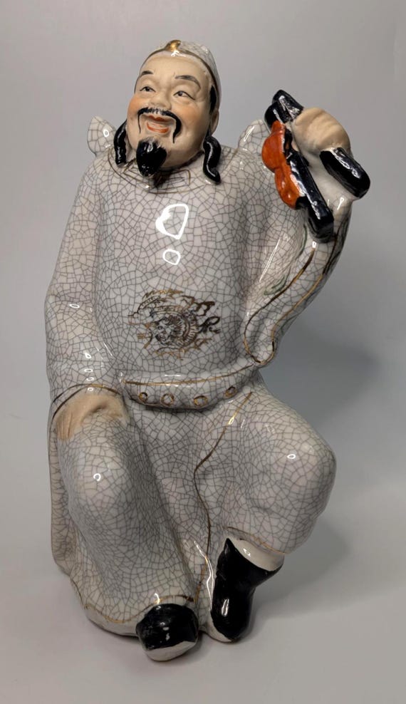 Vintage - Chinese / Japanese musician in porcelain - measures 9.5'' high