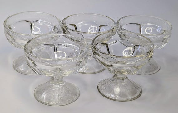 Vintage - Set of 5 Glass Dessert Bowls - Dominion Glass - 3'' Tall x 3.5 Diameter