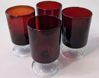 Vintage - Vaso Luminarc - Cavalier - Francia - Juego de 4 vasos - Rubí - 4'' alto x 2,25'' diámetro.