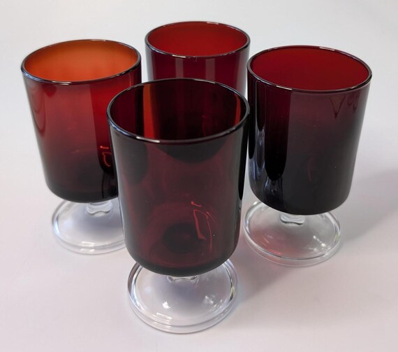 Vintage - Luminarc Glass - France - Cavalier - Set of 4 Glasses - Ruby - Measures 4''tall x 2.25''diam.