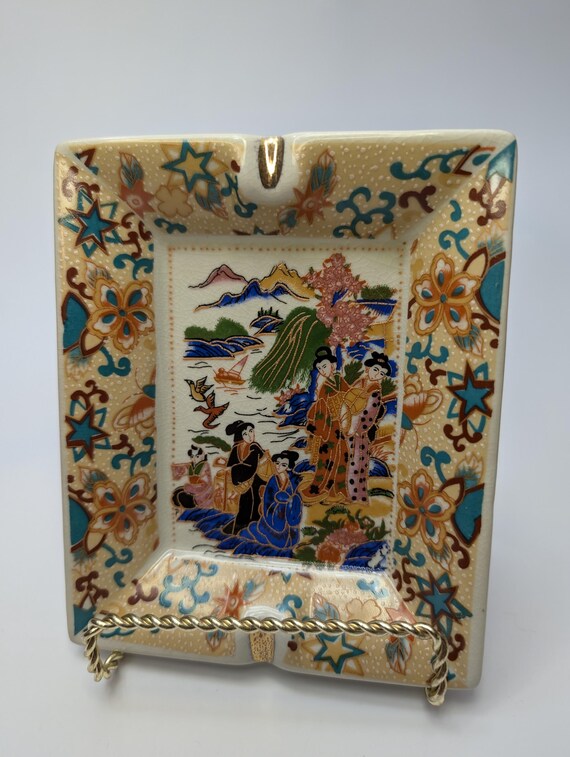 Vintage - Stunning Hand Painted Ashtray with Geisha - Gryphonware - Porcelain - 6'' Length x 5'' Width