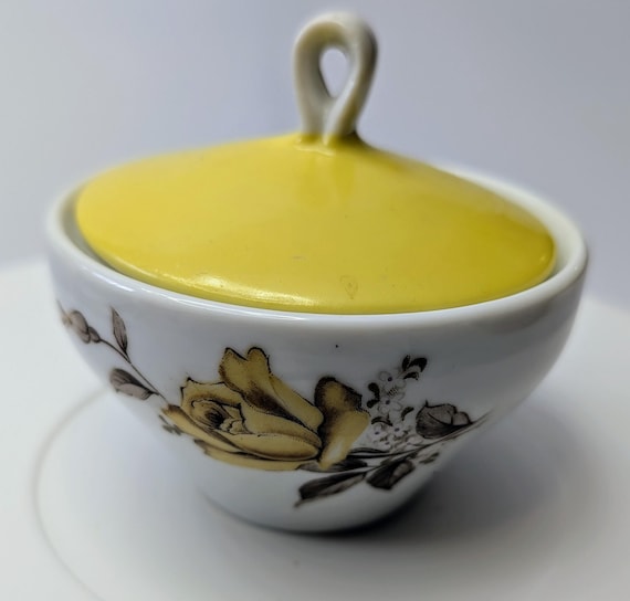 Vintage - Small Dish with Lid - porcelain - Yellow Flower Design - Japan - 3" diameter x 2'' tall