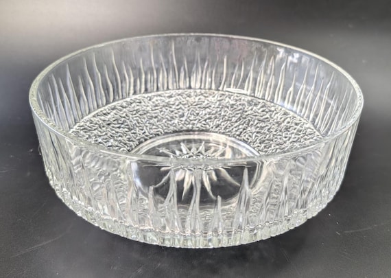 Vintage - Bowl / Dish MCM - Ravenhead - glass - 3.5'' high x 8.5'' diameter