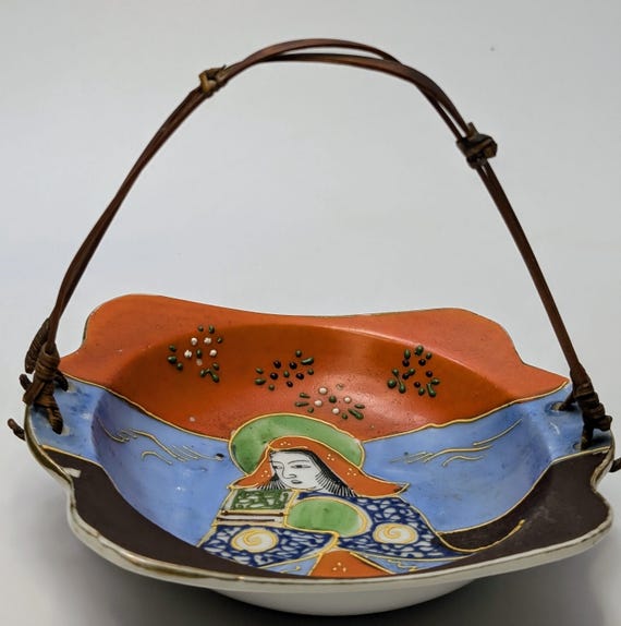 Vintage - Cute Japanese Moriage Bowl with Bamboo Handle - Hand Painted - 5.5'' Wide x 5'' High