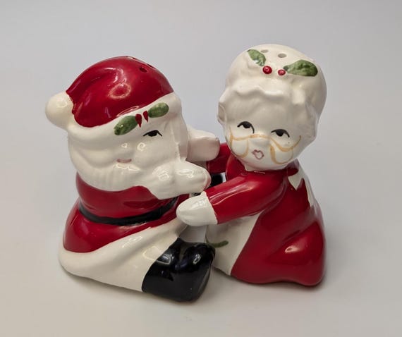 Cute M. and MRS Santa Claus - Salt & Pepper Shakers - Christmas and Holidays