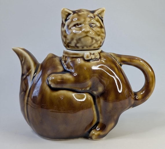 Vintage - Cute Cat Teapot 2 pcs - pottery - 5.5'' long x 5'' high