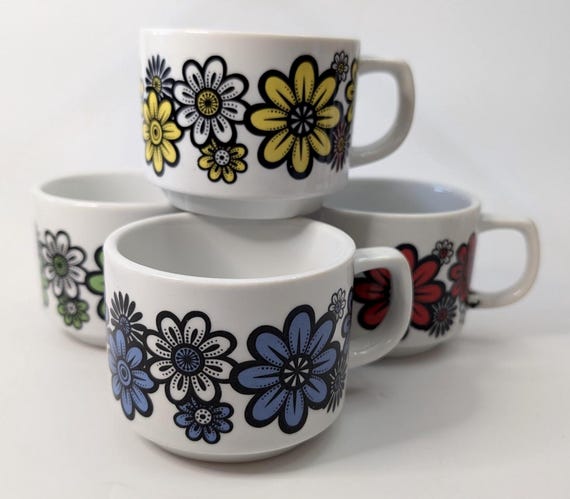 Vintage - Set of 4 Coffee Cups - marked Japan - ceramic - 2'' high x 3'' wide