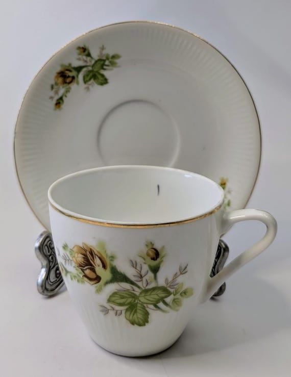 Vintage - Teacup with Saucer - White - Yellow Flower Pattern - Marked Made in Japan - 4''diam saucer and 3'' cup tall