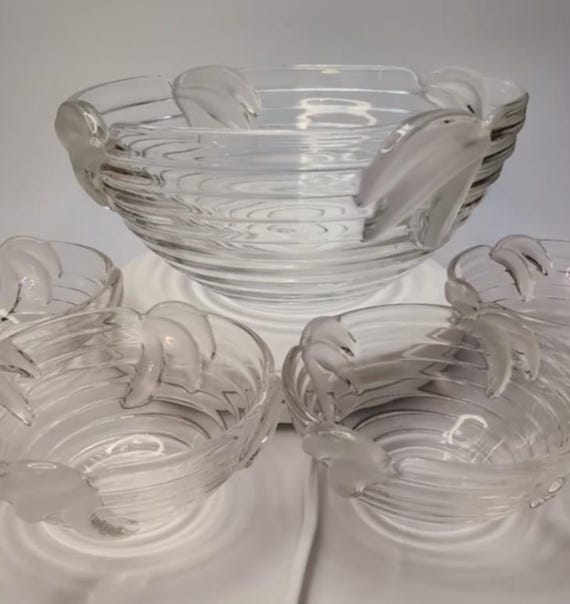 Vintage - Large Serving Bowl Set and its 4 Small - Frosted Pattern - 5.5'' High x 11 diam Large - Small are 3'' Tall x 5.5'' diam