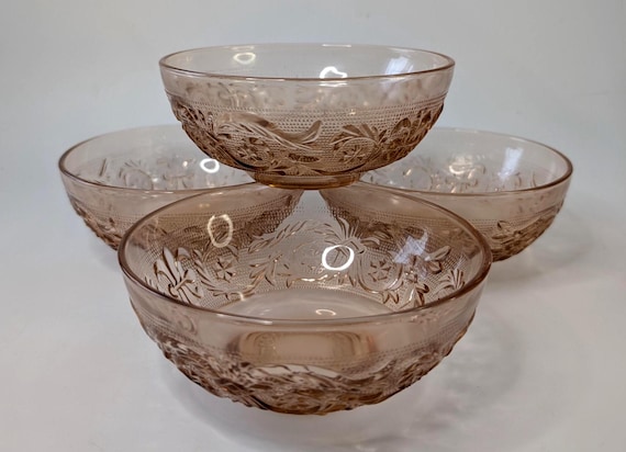Vintage - Set of 4 Pink Glass Bowls - 5'' diameter each