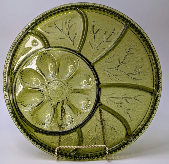 Vintage - Large Serving Plate - Avocado Green / Olive - 13''diameter