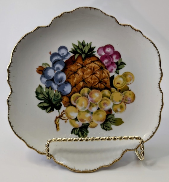 Vintage - Decorative Plate - Porcelain - Fruits - 7''diameter