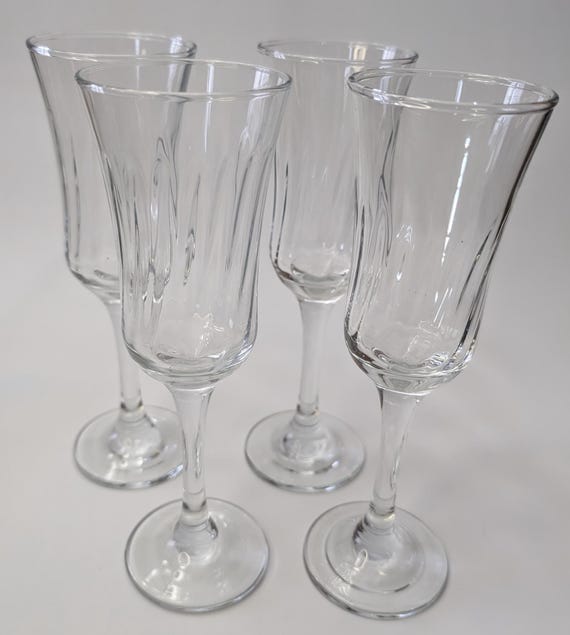 Vintage - Set of 4 Champagne Glasses - 8.5''Tall