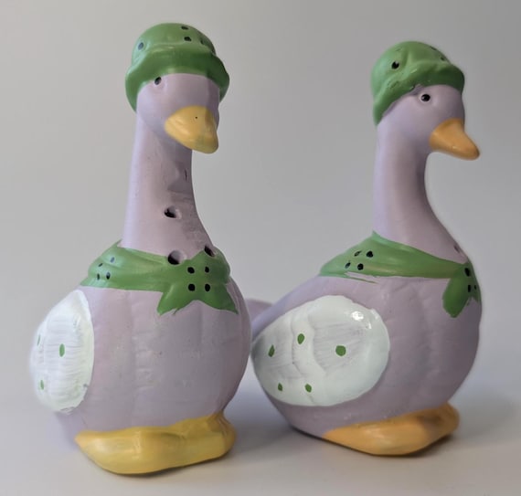 Vintage - Mother Goose - Salt & Pepper Shakers - Bird - 4'' high