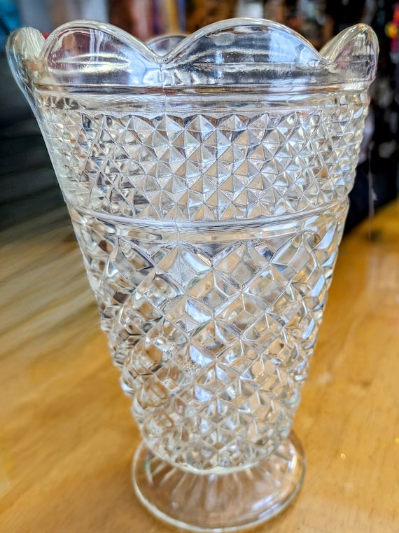 Vintage - Glass Vase - Solid - by Anchor Hockings, Wexford - 30cm(12'') Tall