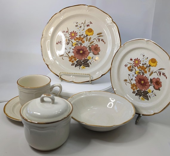 Vintage - Small Plates - Marked Valencia Japan - Ironstone - Measures 8'' Diameter - Set of 4