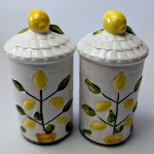 Vintage - Salt & Pepper Shakers Set with Lemon - Ceramic - Marked Japan - 4&#39;&#39;Tall