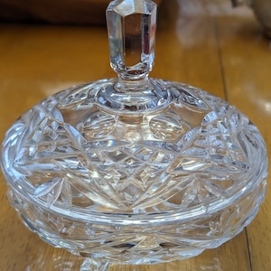 Vintage Candy dish with cut glass cover - 5.5''(14cm) height - and diameter of 5.5''(14cm)