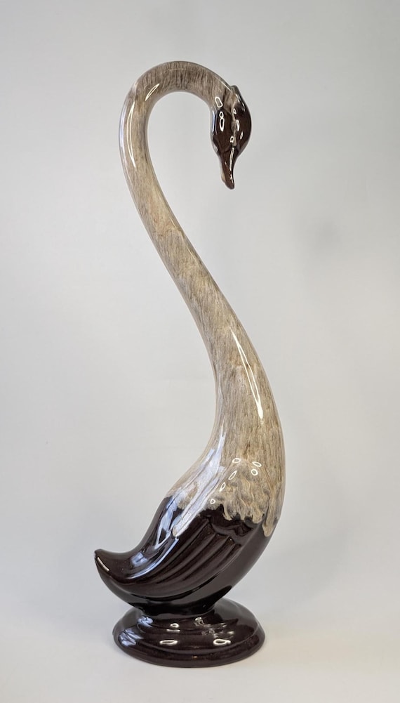 Vintage - Splendid Swan / Bird - Figurine Pottery - 15'' high