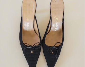 Mules vintage Chanel CC acolchadas con tacón bajo, talla IT 38.5
