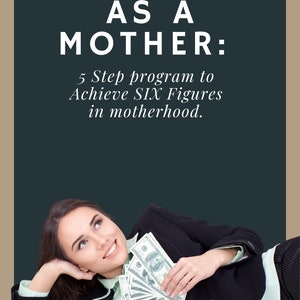 Könnte beinhalten: Eine Frau in einem schwarzen Blazer und einem weißen Hemd liegt auf einem Bett aus Dollar-Scheinen. Sie hält einen Stapel Bargeld in der Hand und blickt mit einem Lächeln nach oben. Der Text auf dem Bild lautet "THRIVING AS A MOTHER: 5 Step program to Achieve SIX Figures in motherhood."