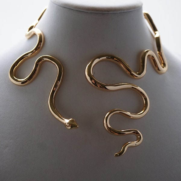 Beautiful Serpent Snake Choker Necklace Minimal Design Statement Piece on Spring Hinge Gold Tone