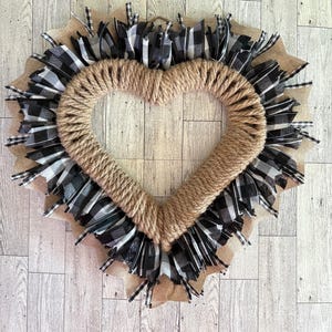 Country Farmhouse Rustic Heart Hand-crafted Wreath Wall Hanging Door Hanging