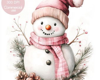 Puede incluir: Una ilustración de acuarela de un muñeco de nieve con un sombrero rosa y una bufanda con estampado de cuadros. El muñeco de nieve está rodeado de ramas de pino y bayas rojas.