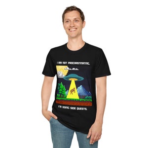 I am not procrastinating, I am doing side quests tee, tshirt funny gamer, retrogamer T-Shirt