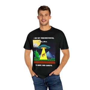 I am not procrastinating, I am doing side quests tee, tshirt funny gamer, retrogamer T-Shirt, high quality