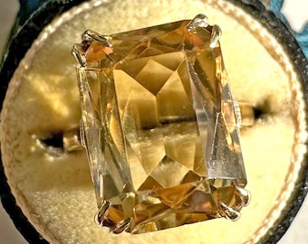 Vintage 1961 9k Yellow Gold Citrine Cocktail Statement Ring | Size 3.5