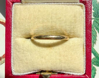 Vintage 14K Yellow Gold Domed Wedding Band Ring | Size 4.25 | c1971