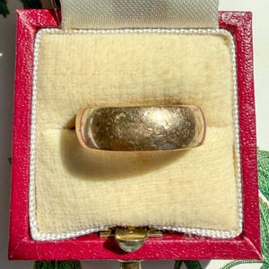 Vintage 14K Yellow Gold Domed Wedding Band Ring | Size 8 | 6mm Wide