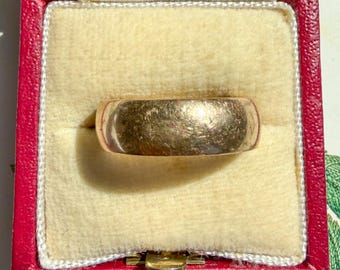 Vintage 14K Yellow Gold Domed Wedding Band Ring | Size 8 | 6mm Wide