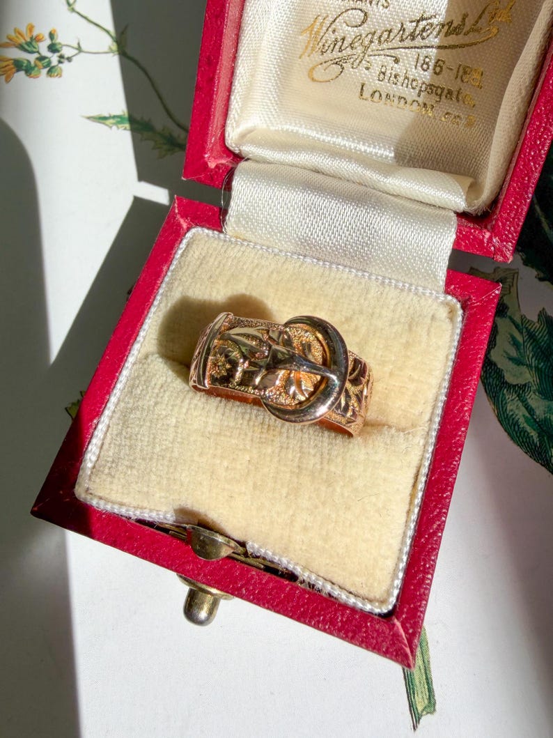 Antique Edwardian 9K Gold Hand Carved Buckle Ring, 1916 British Hallmarks image 5