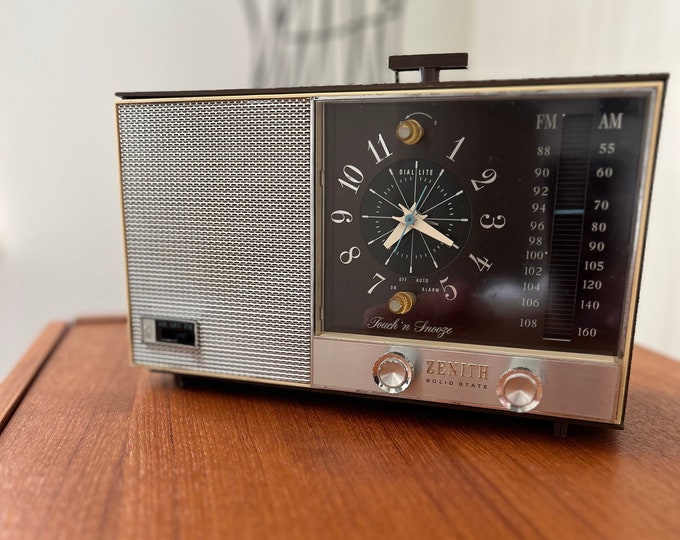 Vintage Zenith Clock Radio1960s. Clean and Working Etsy