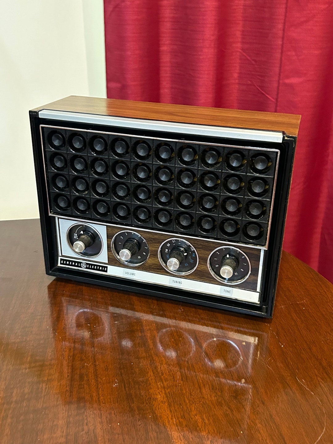 Vintage 70s GE AM FM Table Radio. Great Design—fabulous Reception. - Etsy