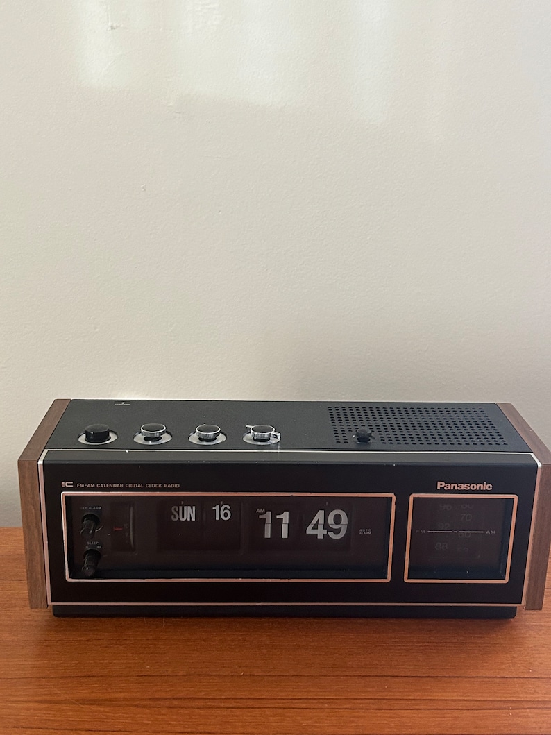 Vintage Panasonic Flipclock Radio. 70s. Working Etsy